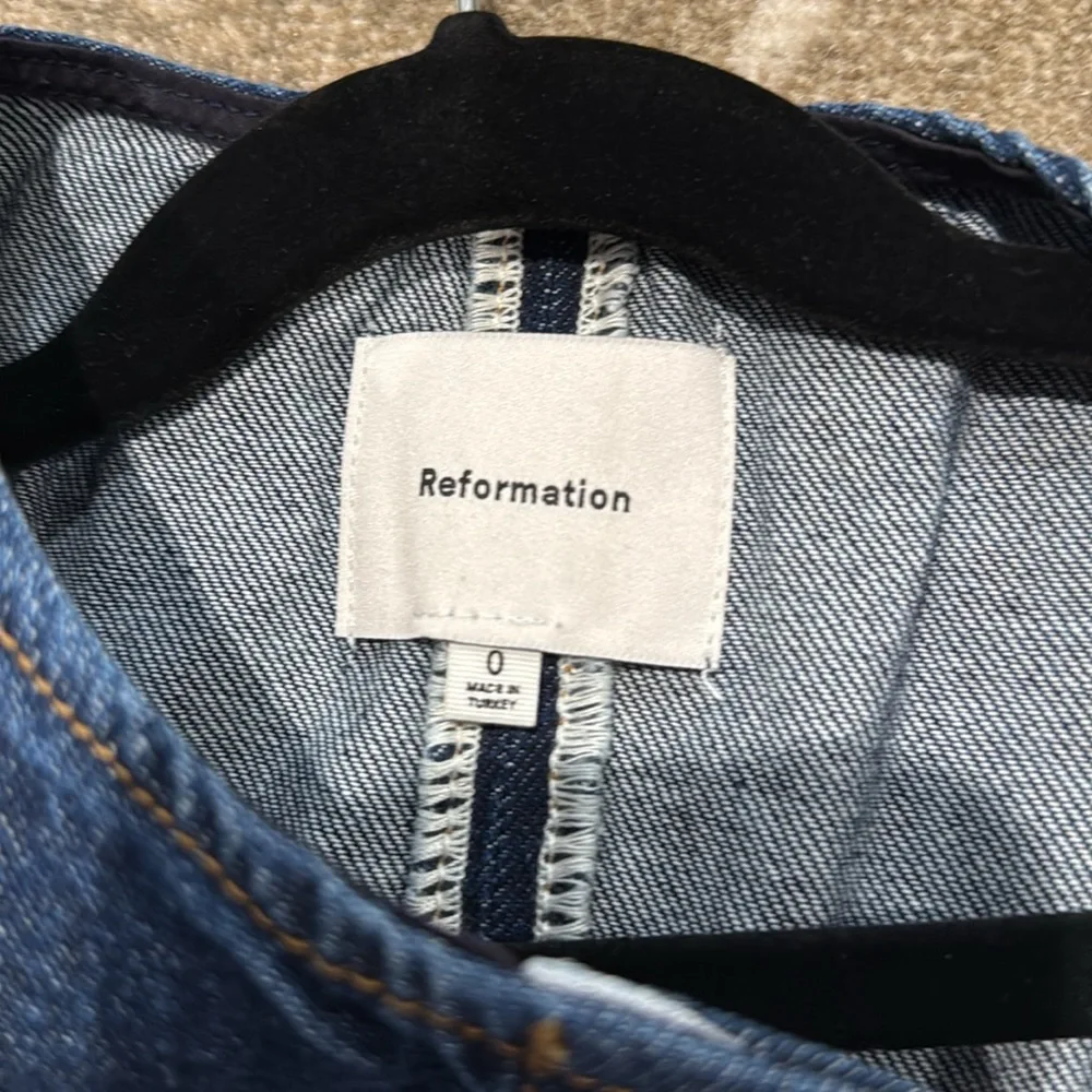 Reformation Roswell Prespa Blue Denim Button-Front Midi Dress. Size 0 - Picture 8 of 12